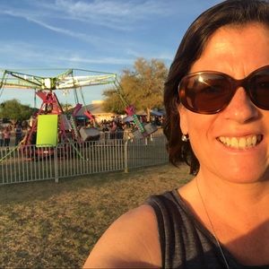 Meet your Posher, Julia